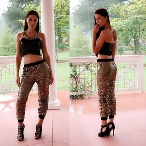 Womens Bralette | Crop Top Size Medium Black Criss Cross Crochet Lingerie